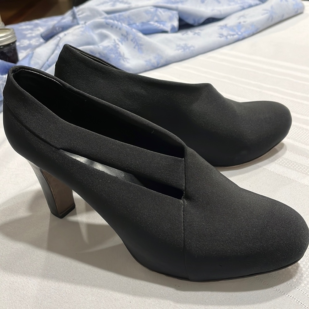 Eileen Fisher Women’s Black heel